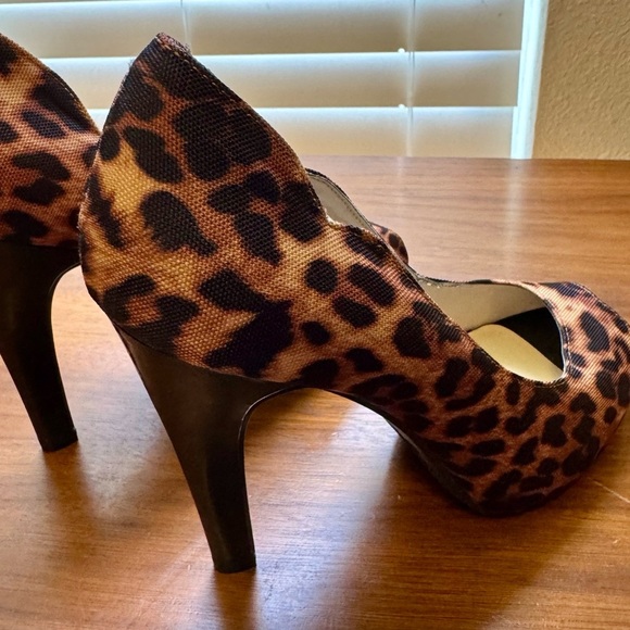 Nine West Brown and Black Peep Toe Stiletto Heels - Picture 5 of 10